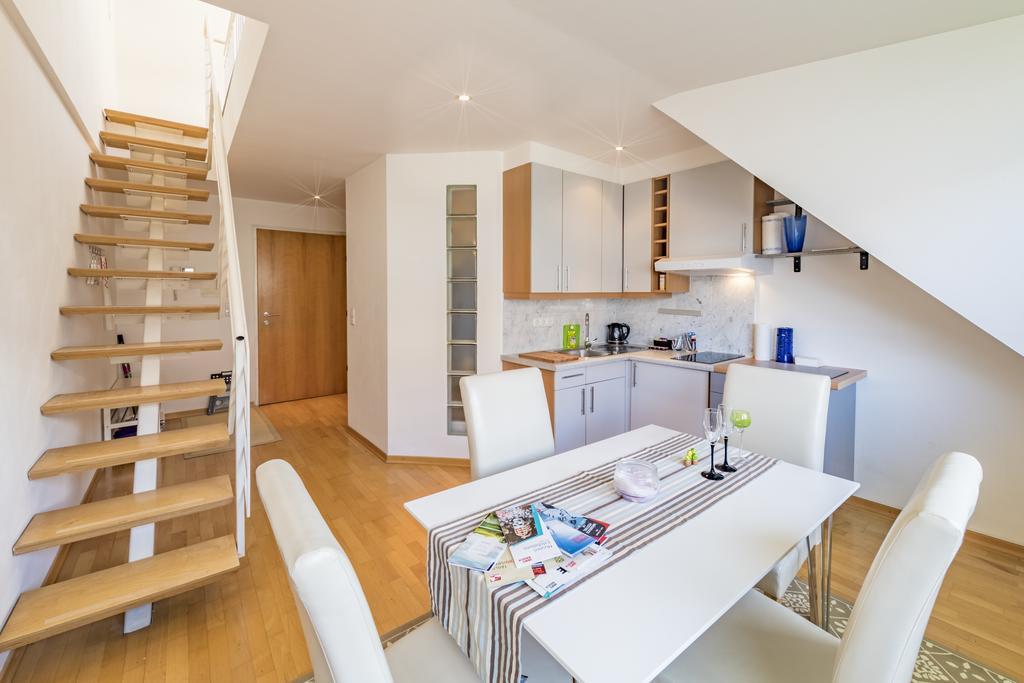 Maisonette Apartment Am Bahnhof - Adults Only Ίνσμπρουκ Εξωτερικό φωτογραφία
