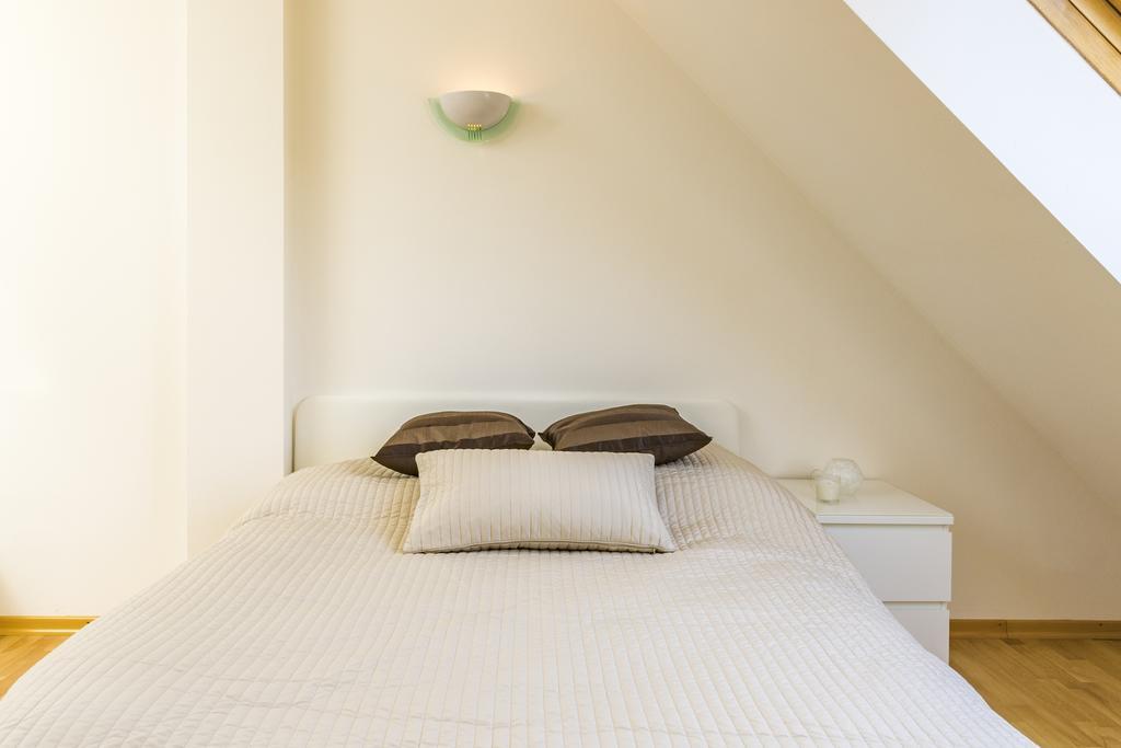Maisonette Apartment Am Bahnhof - Adults Only Ίνσμπρουκ Εξωτερικό φωτογραφία