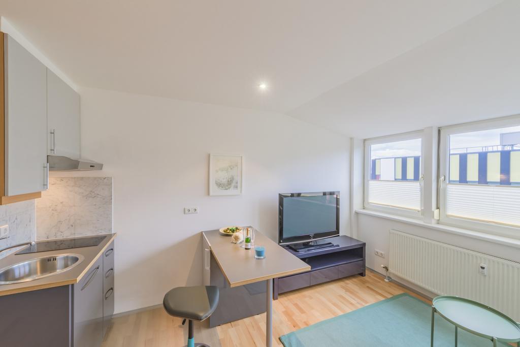 Maisonette Apartment Am Bahnhof - Adults Only Ίνσμπρουκ Εξωτερικό φωτογραφία