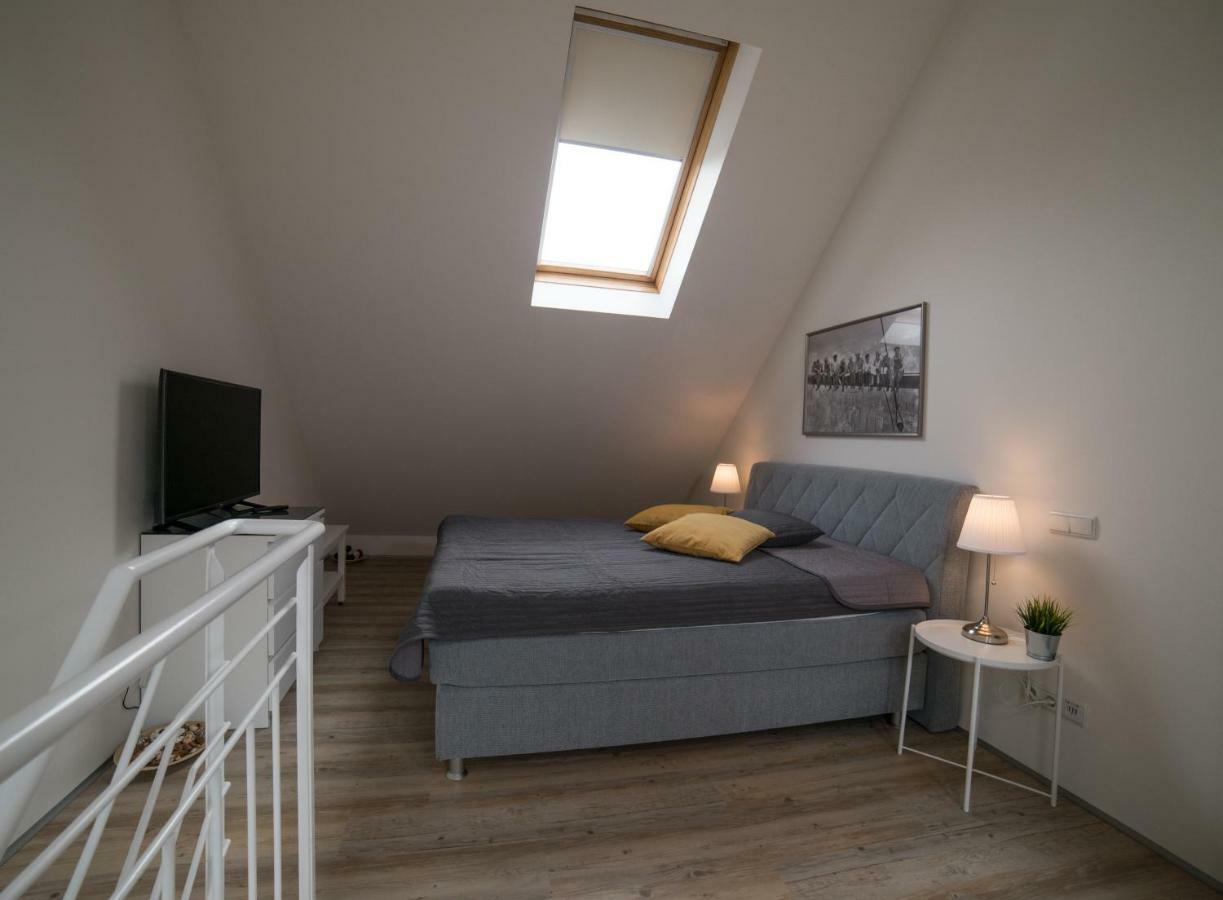 Maisonette Apartment Am Bahnhof - Adults Only Ίνσμπρουκ Εξωτερικό φωτογραφία